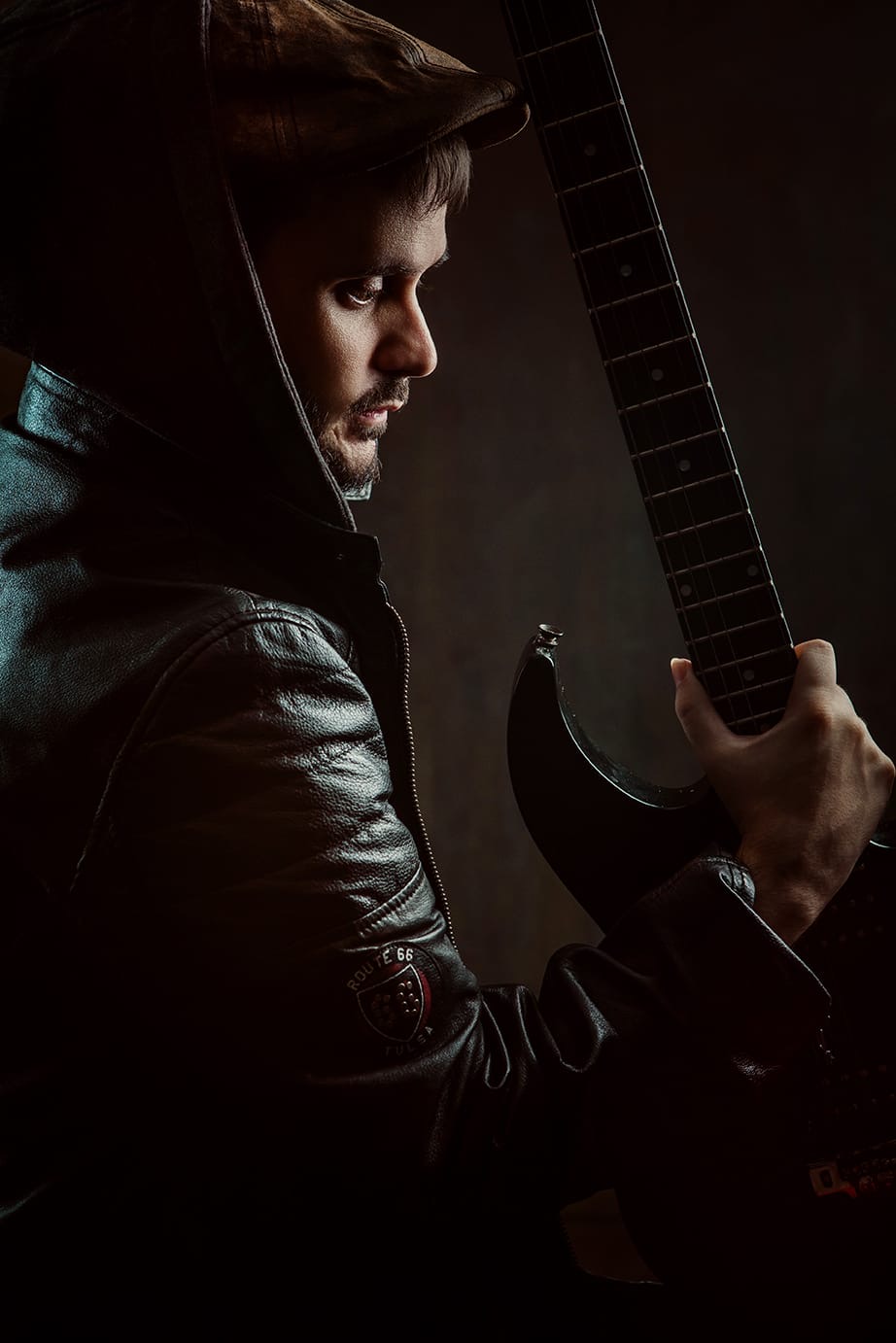 Borja con guitarra eléctrica - La Fragua Musical